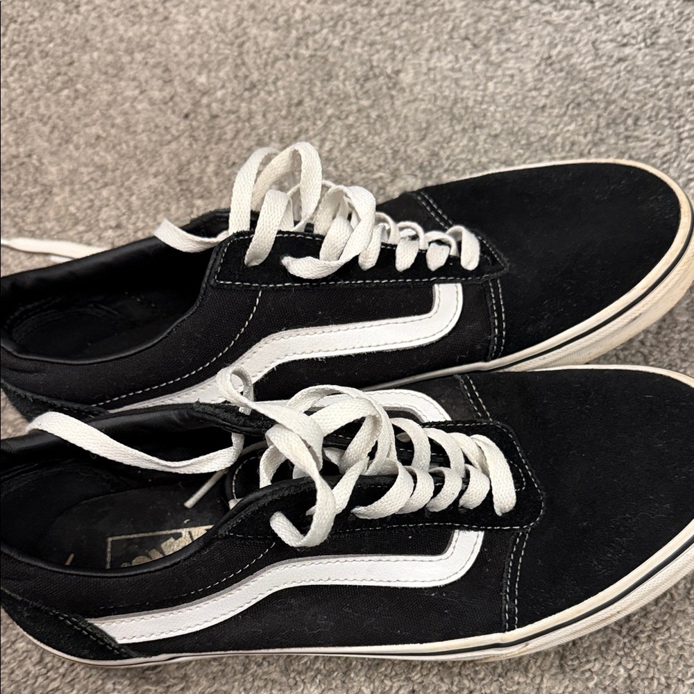 Vans Men's Classic Black and White Sneakers